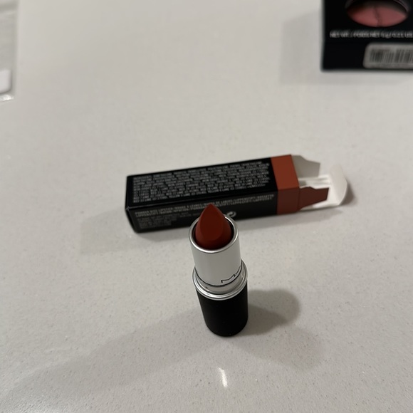 MAC Powder Kiss Lipstick color Devoted to Chili BNIB - Picture 6 of 6
